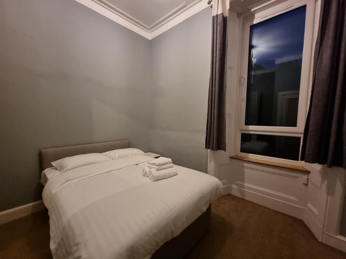 Bright 3 Bedroom Edinburgh City Apt Eksteriør bilde