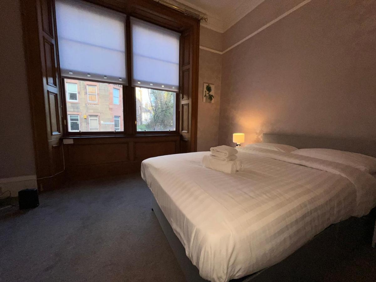 Bright 3 Bedroom Edinburgh City Apt Eksteriør bilde